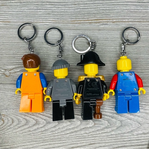 4 large Lego mini figure flash lights keychain pirate , burglar , lego movie II - Picture 11 of 12
